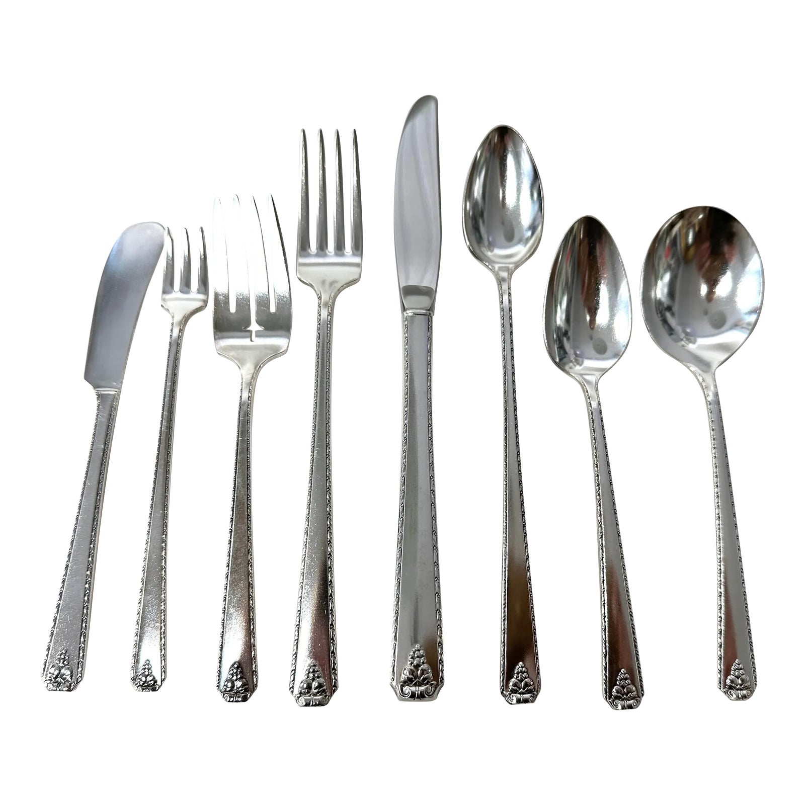 1940s Oneida Prestige Bordeaux Silverplate Flatware Set 92 Pieces