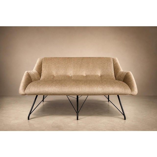 Mid-Century Modern Brazilian Modern "Concha" Loveseat in Metal & Textured Brass-Toned Fabric by Carlo Hauner, 1955 - Lot 42C For Sale - Image 3 of 18