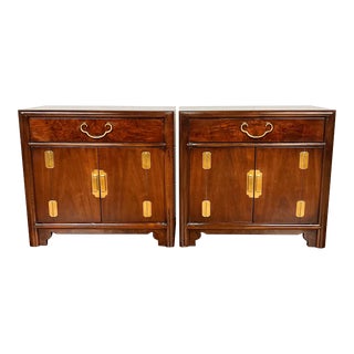 1990s Hickory Manufacturing Hollywood Regency Chinoiserie Mahogany Nightstands - a Pair For Sale