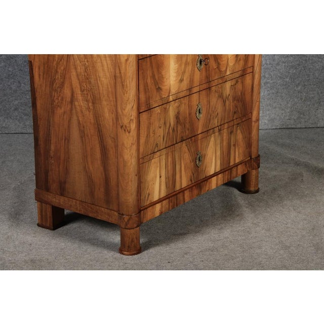 Small Antique Louis Philippe Secretaire in Walnut, 1840 For Sale - Image 16 of 18