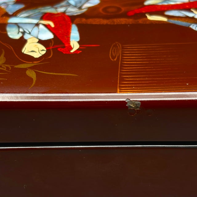 Vintage Vietnamese Lacquered Jewelry Box 1960s–1970s Brown Lacquer Mother of Pearl Inlay For Sale - Image 11 of 11