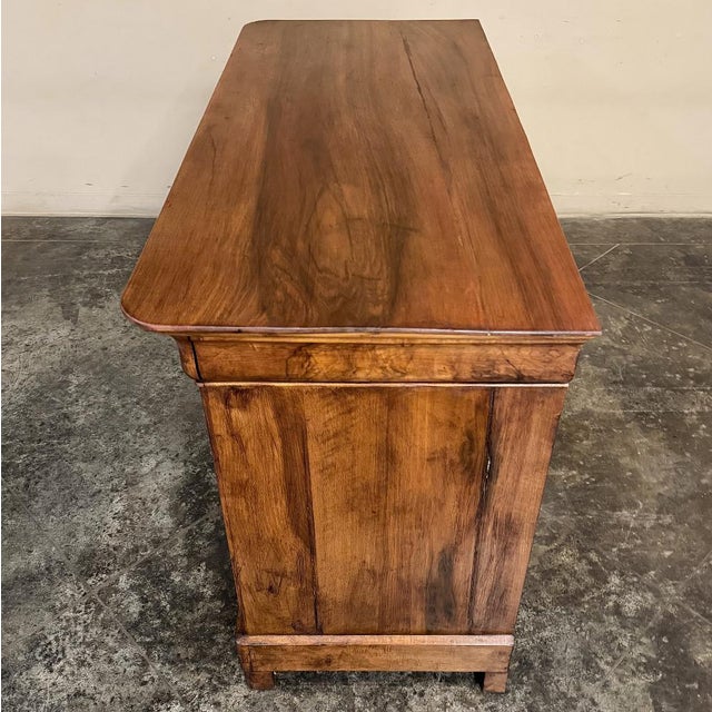 19th Century French Louis Philippe Walnut Commode For Sale - Image 9 of 15