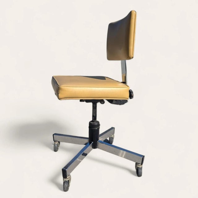 1960s Vintage InterRoyal Chrome and Faux-Leather Office Chair For Sale - Image 5 of 10