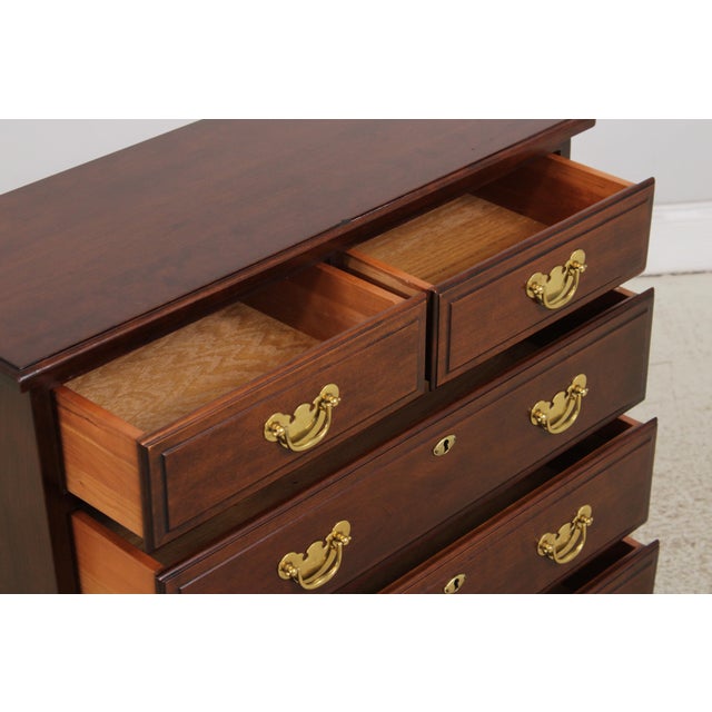 1980s Statton Old Towne Cherry 5 Drawer Hall Occasional Chest For Sale - Image 5 of 13