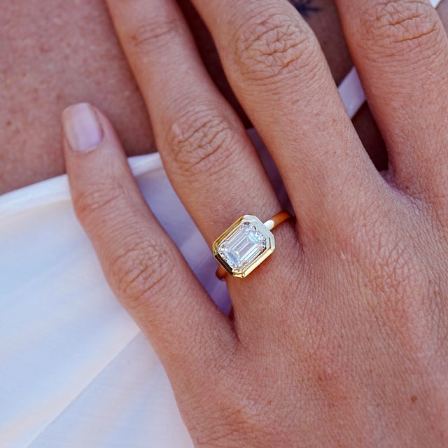 14K Solid Gold Lab Grown Diamond｜Emerald-Cut Lab Grown Diamond Grade: D-E Color｜VS Clarity Lab Grown Diamond CTW: 2.00 IGI...