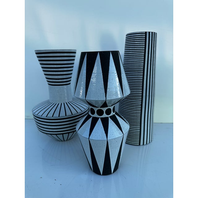 Adler Palm Springs Diamonds Stoneware Vase For Sale In Miami - Image 6 of 6