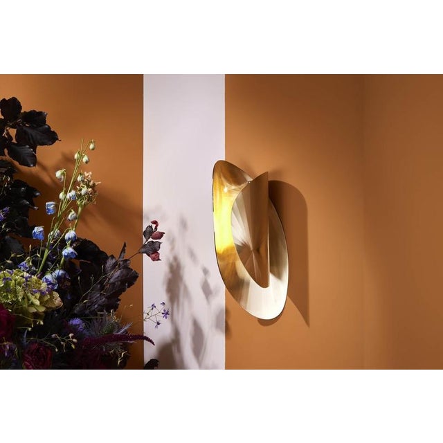 Gold Oblong Dune Medium Wall Lamp by Jennifer Midoz For Sale - Image 8 of 9