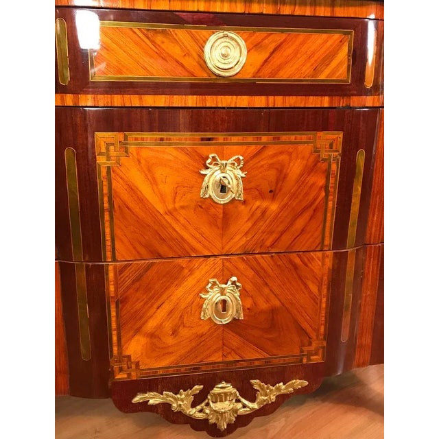 French Louis XV Chest of Drawers, 1770s For Sale - Image 6 of 10