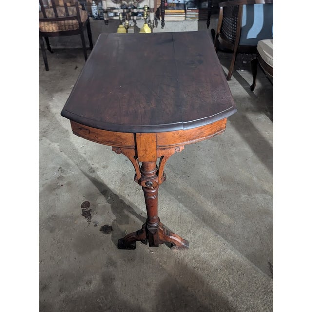 Georgian-Style Mahogany Tripod Pedestal Table For Sale - Image 15 of 15