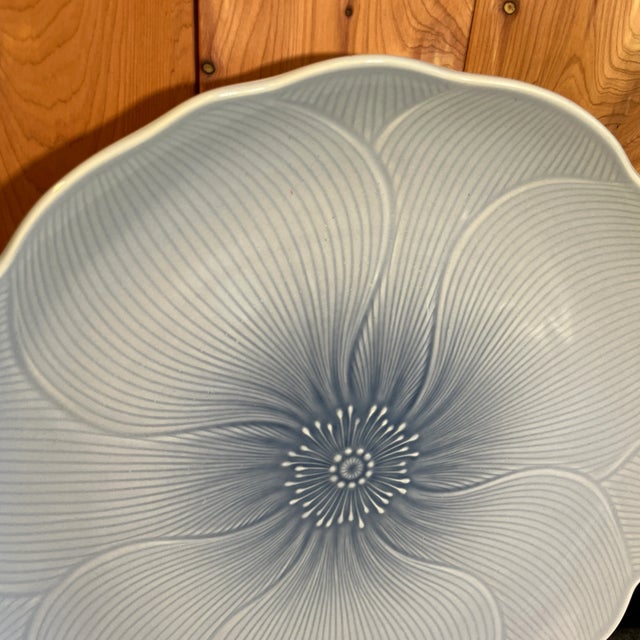 Large platter with a beautiful close up blue flower design. I love the shading and detail of the pedals on this platter.