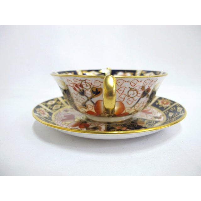 Royal Crown Derby Porcelain Early 20th Century Royal Crown Derby 2451 Traditional Imari Bone China Soup Cup Bowl & Saucer Set - 4pcs For Sale - Image 4 of 14