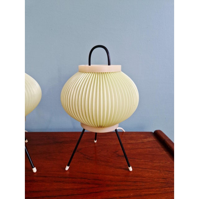Green Tripod Lamps in Pale Green Pleated Celluloid, 1960s, Set of 2 For Sale - Image 8 of 18