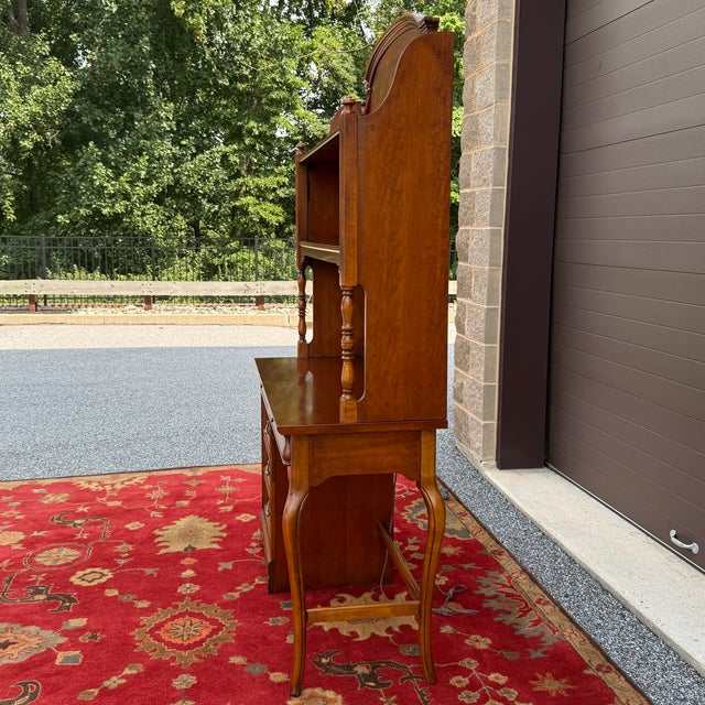 Vintage Lexington French Country / Louis Philippe Cherry 5 Drawer Writing Desk With Bookcase Top For Sale - Image 11 of 18