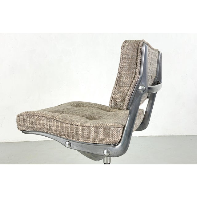 Gray ES101 Office Desk Chair by Charles and Ray Eames for Herman Miller, 1960s For Sale - Image 8 of 14