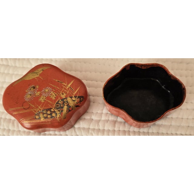Late 19th Century Collection of Antique Chinese Red Lacquer Trays, Dishes, Boxes and Tea Caddy For Sale - Image 17 of 17