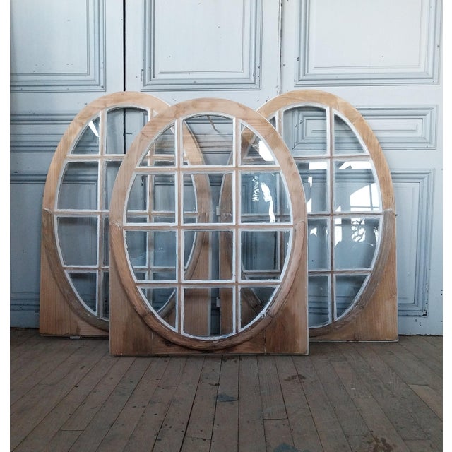 Antique Chestnut Bulls-Eye Windows, 1890s, Set of 3, in Good conditions. Designed 1890 to 1919