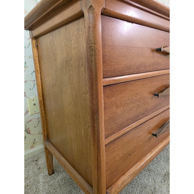Mid-Century Modern Tomlinson "Sophisticate" Pecan & Butternut Dresser Bachelor's Chest For Sale - Image 10 of 16