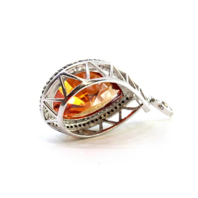 Silver Pendant Medal with Orange-Toned Stone and Ring for Suspension For Sale - Image 5 of 6