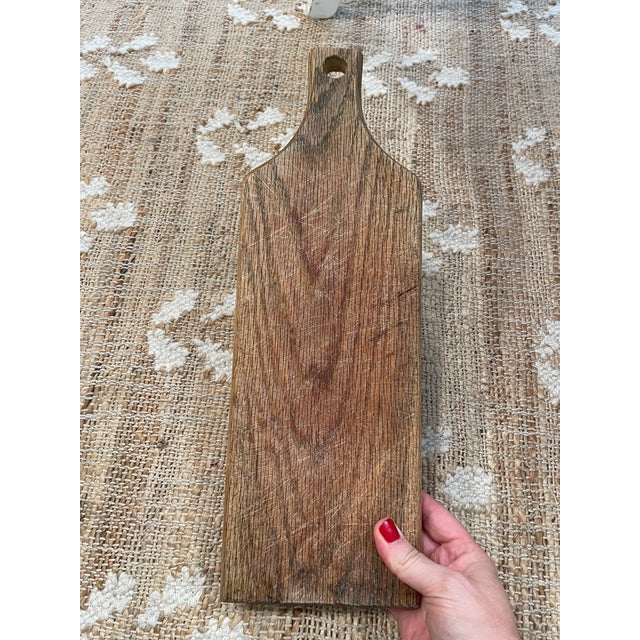 Vintage Rustic Wooden Cutting Bread Board Weathered Grain For Sale In Chicago - Image 6 of 7