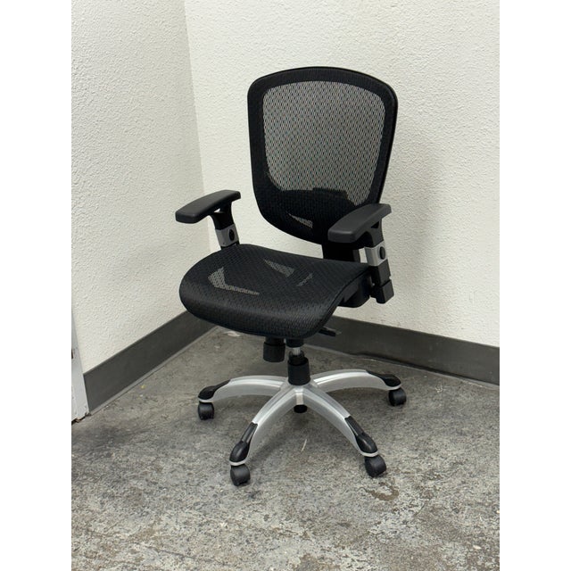 Hyken Ergonomic Mesh Swivel Task Chair For Sale - Image 9 of 12