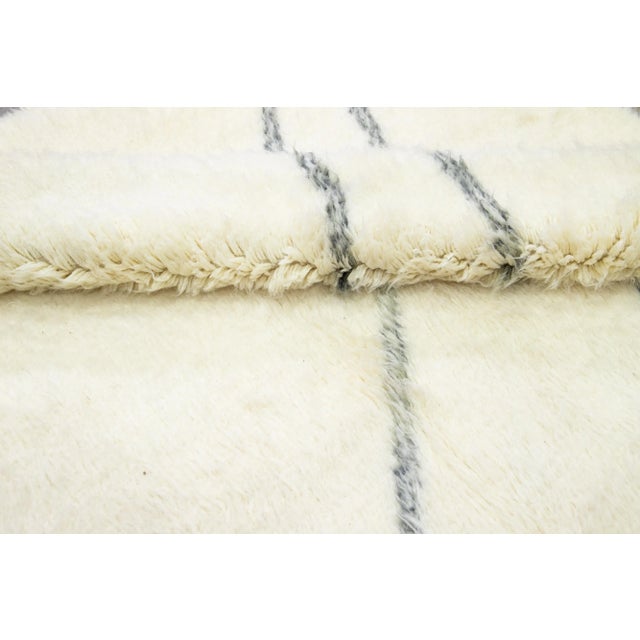 Ivory Modern Moroccan Style Handmade Tribal Pattern Room Size Wool Rug For Sale - Image 10 of 12