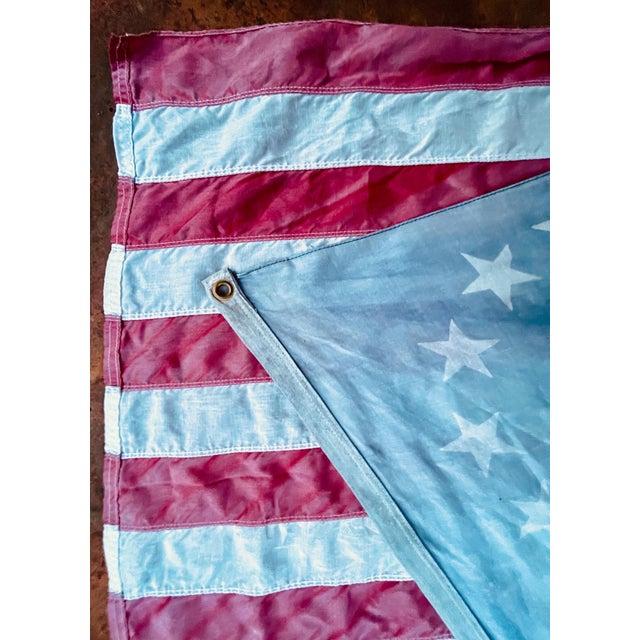 1970s Real Vintage Betsy Ross American Revolutionary Flag 13 Stars Cotton 1976 With Beautiful Naturally Faded Patina 3x5 For Sale - Image 5 of 8