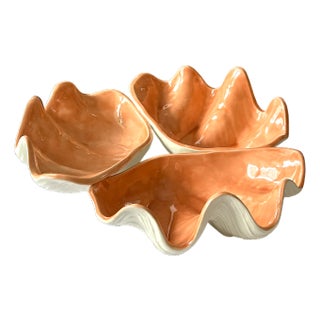 Trio of Tridacna Gigas Giant Scalloped Clam Ceramic Shell Serving Bowls – Coastal Coral & White Glaze, 1980s For Sale