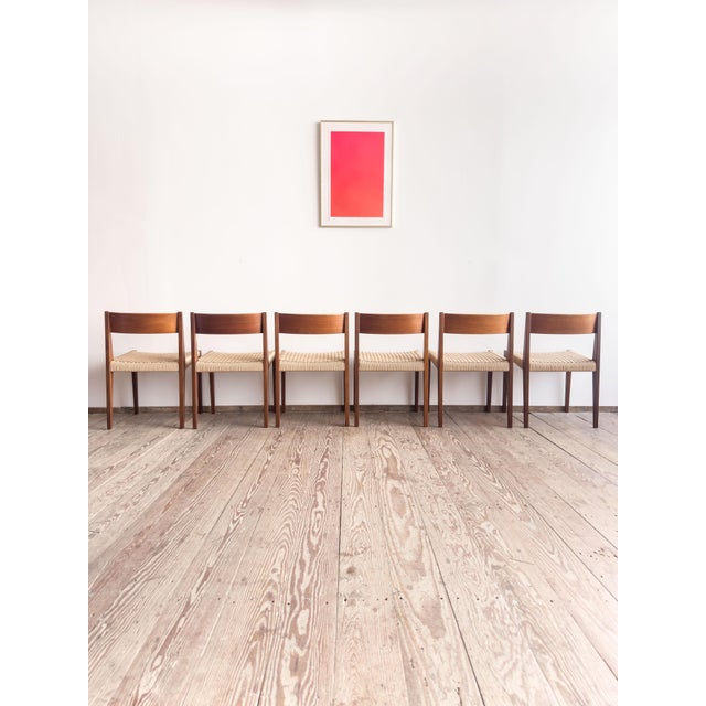 Dimensions: approx. 50 × 52 × 78 × 45 cm (width × depth × height × seat height) Original set of six dining chairs by Poul...