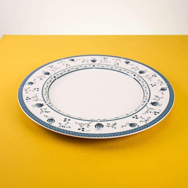 Cambridge Blue TC1017 Dinner Plates from Royal Doulton, Set of 2 For Sale - Image 7 of 7