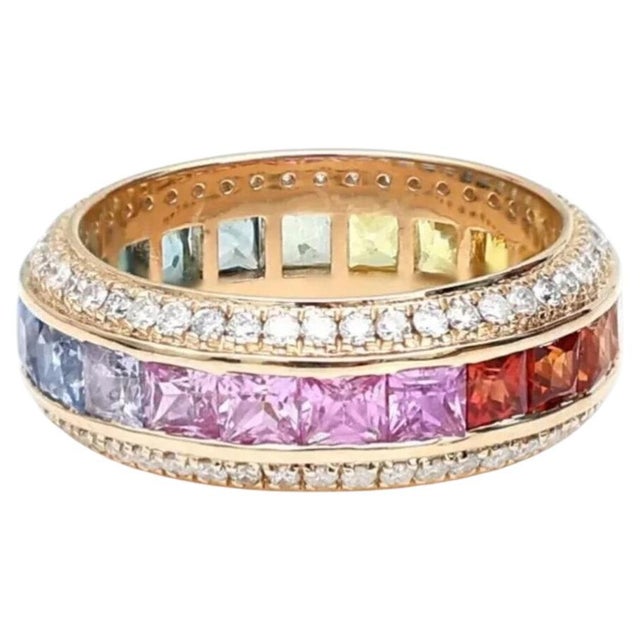 Modern Natural Multi Sapphire Ring With Natural Diamonds in 18k Gold For Sale - Image 3 of 8