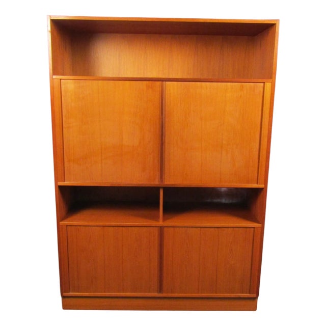 1960s Mid-Century Modern Teak Cabinet For Sale
