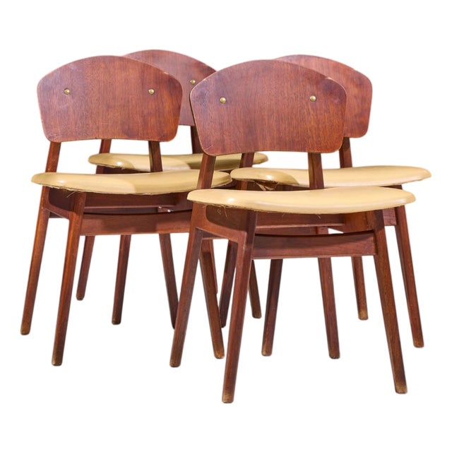 Jens Risom Model C-275 Mid Century Walnut Dining Chairs - Set of 4 For Sale