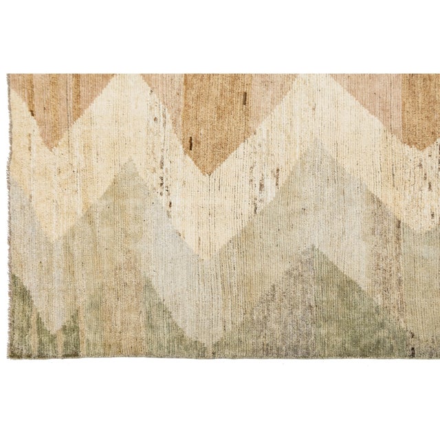Modern Moroccan Wool Rug With Tribal Diamond Motif in Earthy Tones For Sale In New York - Image 6 of 11
