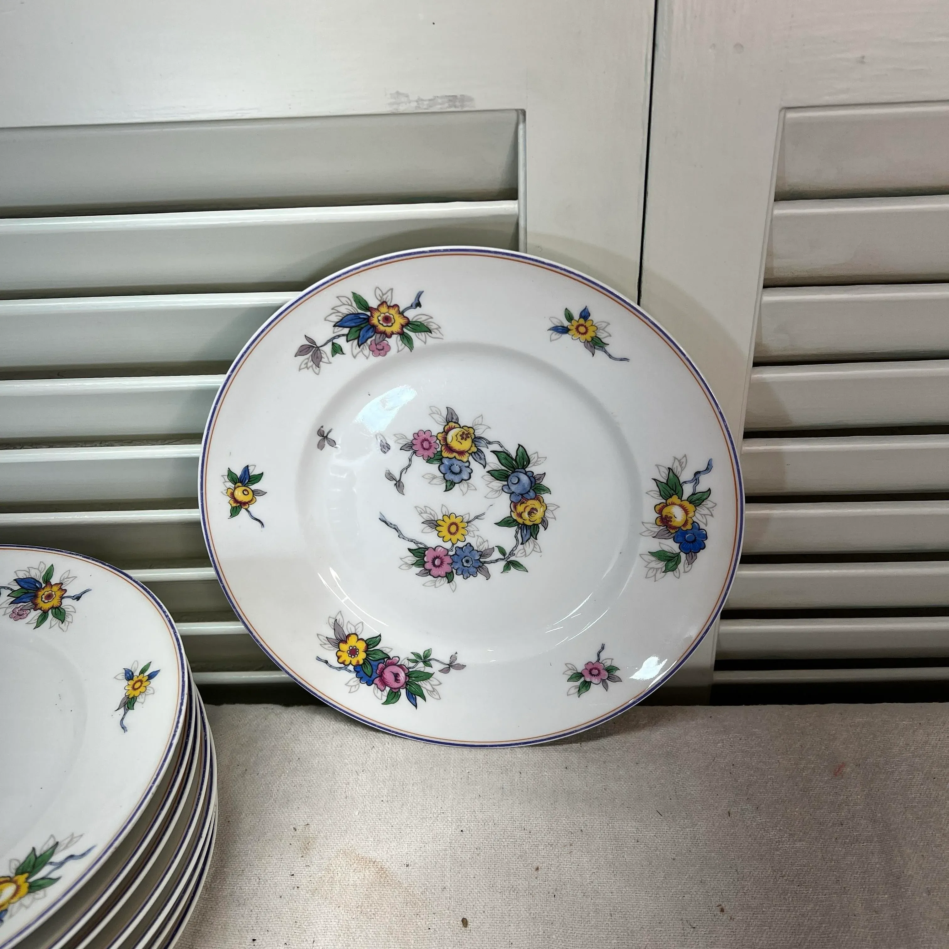 Limoges France Floral Pattern Dinner Plates - Set of 8 | Chairish