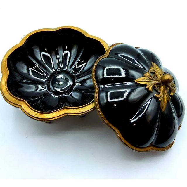 Large Porcelain Bonbon Covered Bowl Perfect condition Measures:20/20cm Period: 20th century Style: Other Style Condition:...