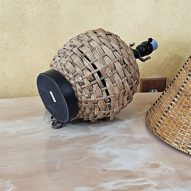 Vintage Natural Rattan Woven Table Lamp With Matching Basket Weave Shade For Sale - Image 15 of 18