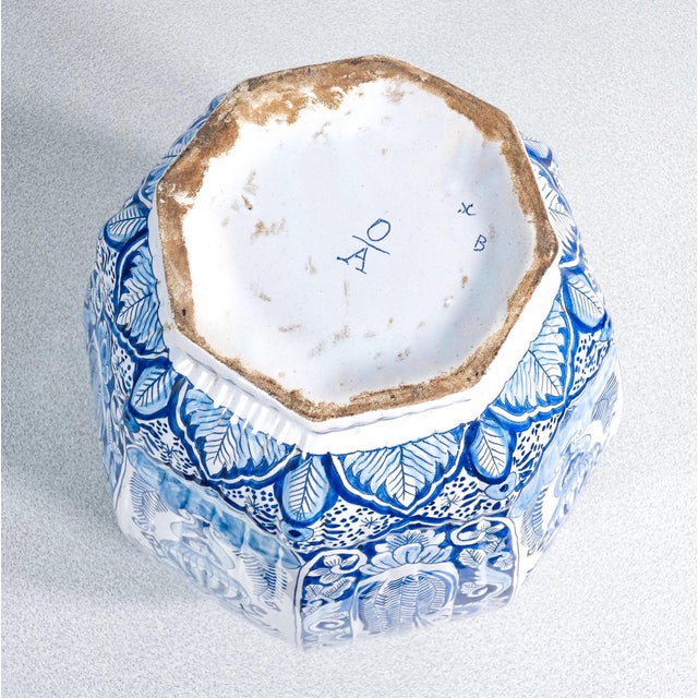 Lidded Vases, Delft, 1800, Set of x For Sale - Image 17 of 18