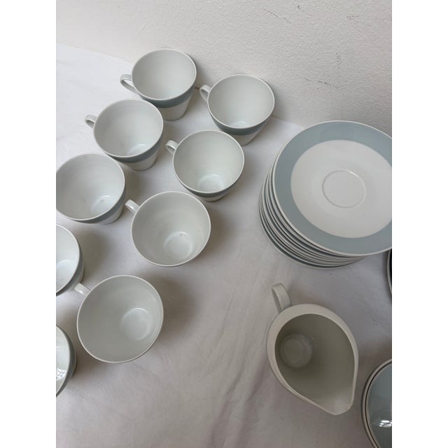Mid-Century Model Secunda Grey Coffee Service Shape 2000 by Raymond Loewy for Rosenthal Studio Line, Set of 34 For Sale - Image 6 of 10
