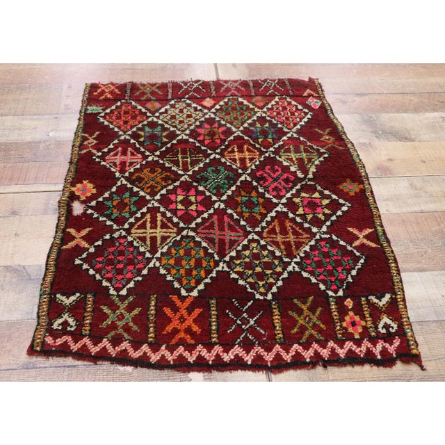 Berber Tribes of Morocco Vintage Berber Moroccan Rug - 02'05 x 03'00 For Sale - Image 4 of 8