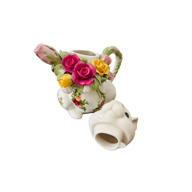 Vintage Royal Doulton for Royal Albert Old Country Roses Bunny Teapot – Fine Bone China Rabbit Teapot For Sale - Image 11 of 13