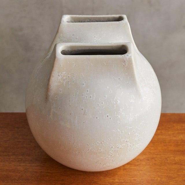 Italian Ivory Ceramic Whistle Vase by Franco Bucci for Laboratorio Pesaro, 1970s For Sale - Image 9 of 9