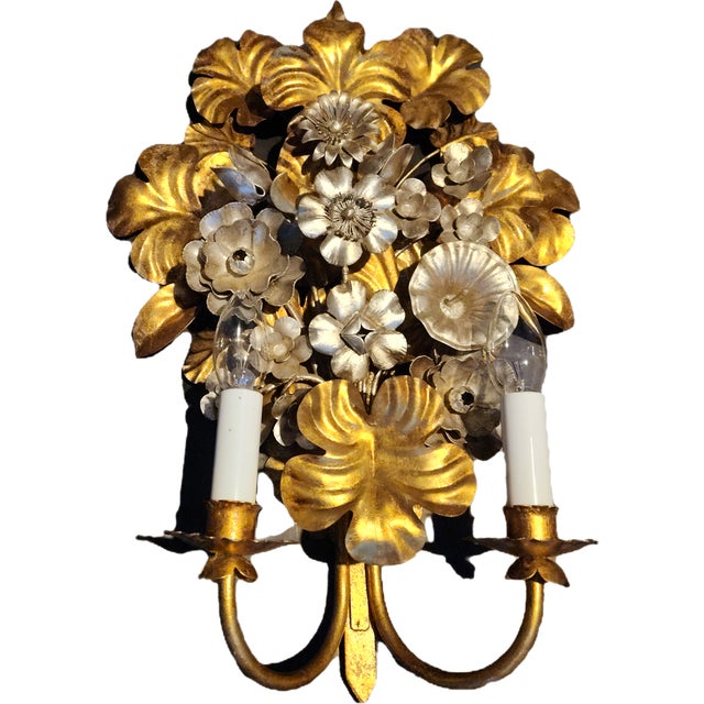 Hand-Shaped Floral Gilded and Silvered Wall Lamp by S. Salvadori, 1950s For Sale - Image 4 of 18