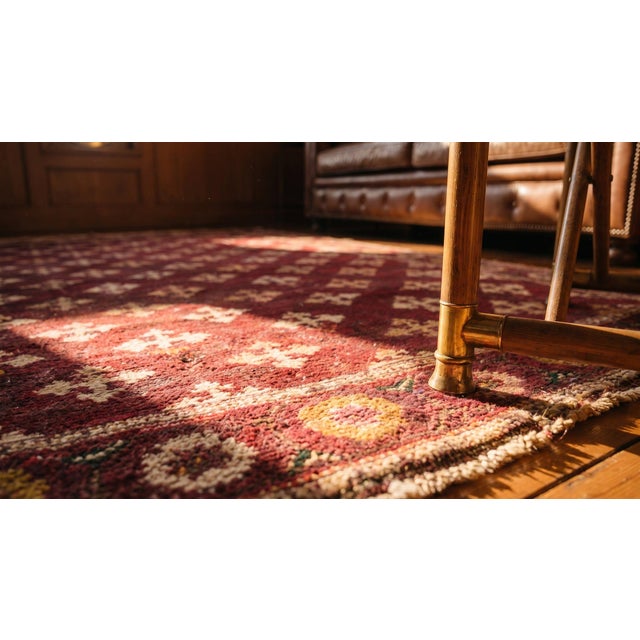 Textile 1930s Red Burgundy 4 Pointed Star Antique Indian Agra Rug 4' 0" X 6' 6" Handknotted Wool Carpet For Sale - Image 7 of 9