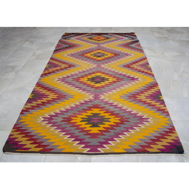 Vintage Turkish Handwoven Kilim Rug – Tribal Flatweave, Boho Farmhouse Style – 5′5″ X 10′6″ For Sale - Image 4 of 12