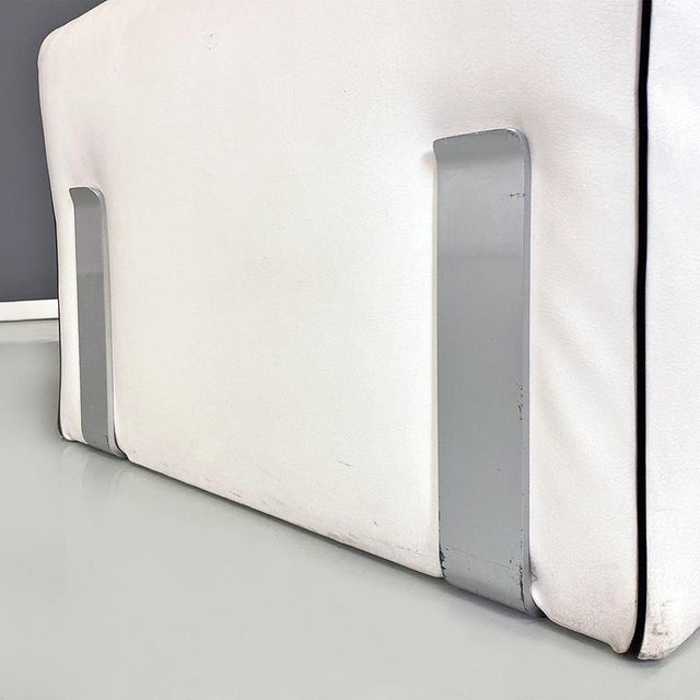 Set of Modern Italian Leather and Steel Armchairs attributed to Kazuhide Takahama for Gavina, 1970s For Sale - Image 10 of 13