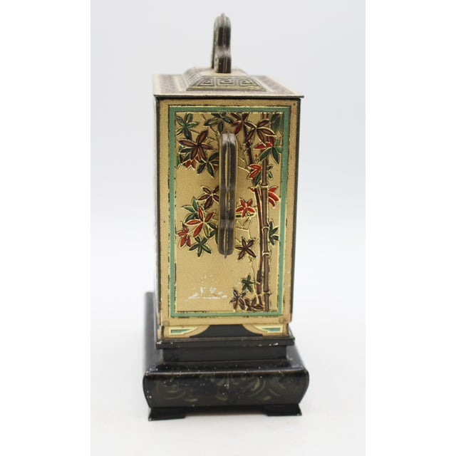 1920 Huntley & Palmers Chinoiserie Jar on Stand Biscuit Tin Box. Faux craquelure glazed "jar" decorated with phoenix...