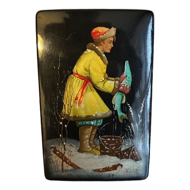Vintage Fedoskino Russian Lacquer Hinged Box Folk Art by Pike For Sale