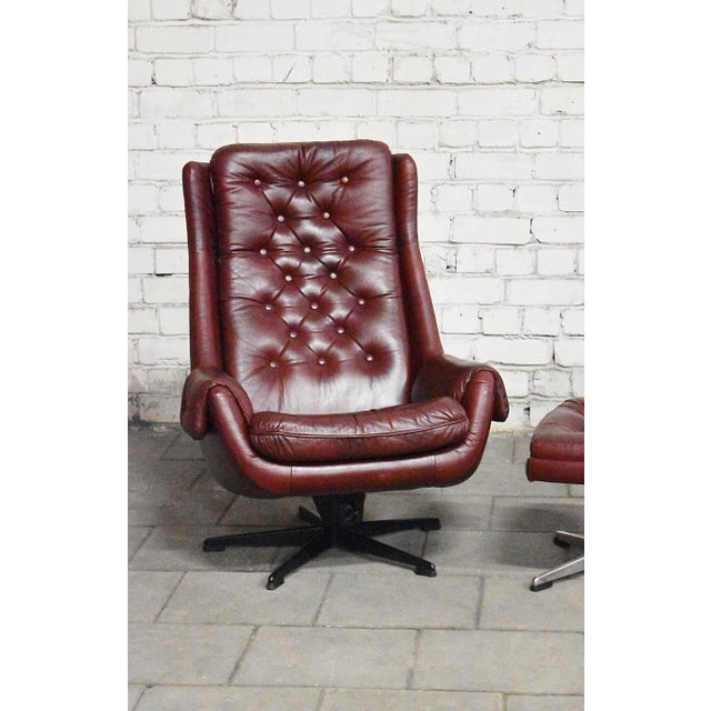 Brown Set of Swivel Chair and Ottoman from T. J. Laitinen, Finland, 1970s For Sale - Image 8 of 8