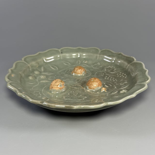 Chinese Longquan Celadon Floral‑Shaped Plate With Relief Decoration For Sale - Image 4 of 7