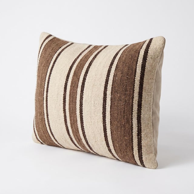 Mid-Century Modern Turkish Wool Lumbar Kilim Pillow Cover 16'' X 24'' For Sale - Image 3 of 4